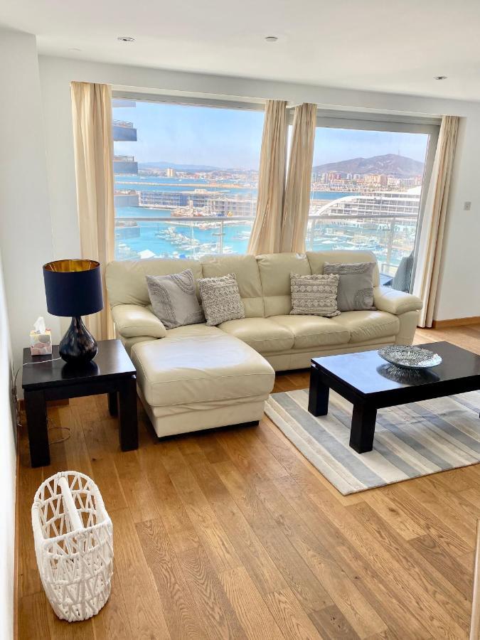 Ocean Village Lovely 2 Bedroom Apartment Гибралтар Екстериор снимка